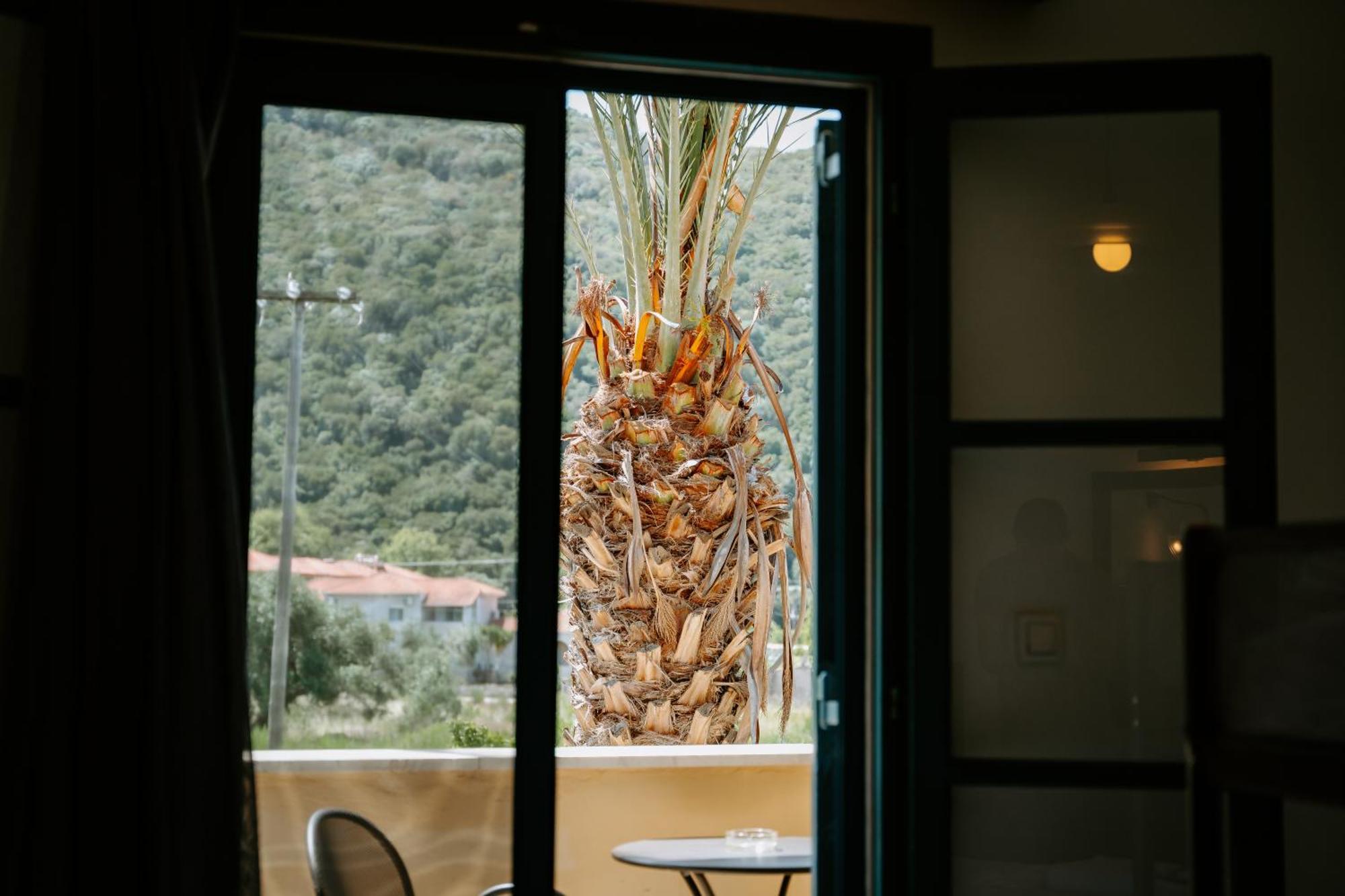 Karavostasi Beach Hotel Pérdika Exterior foto