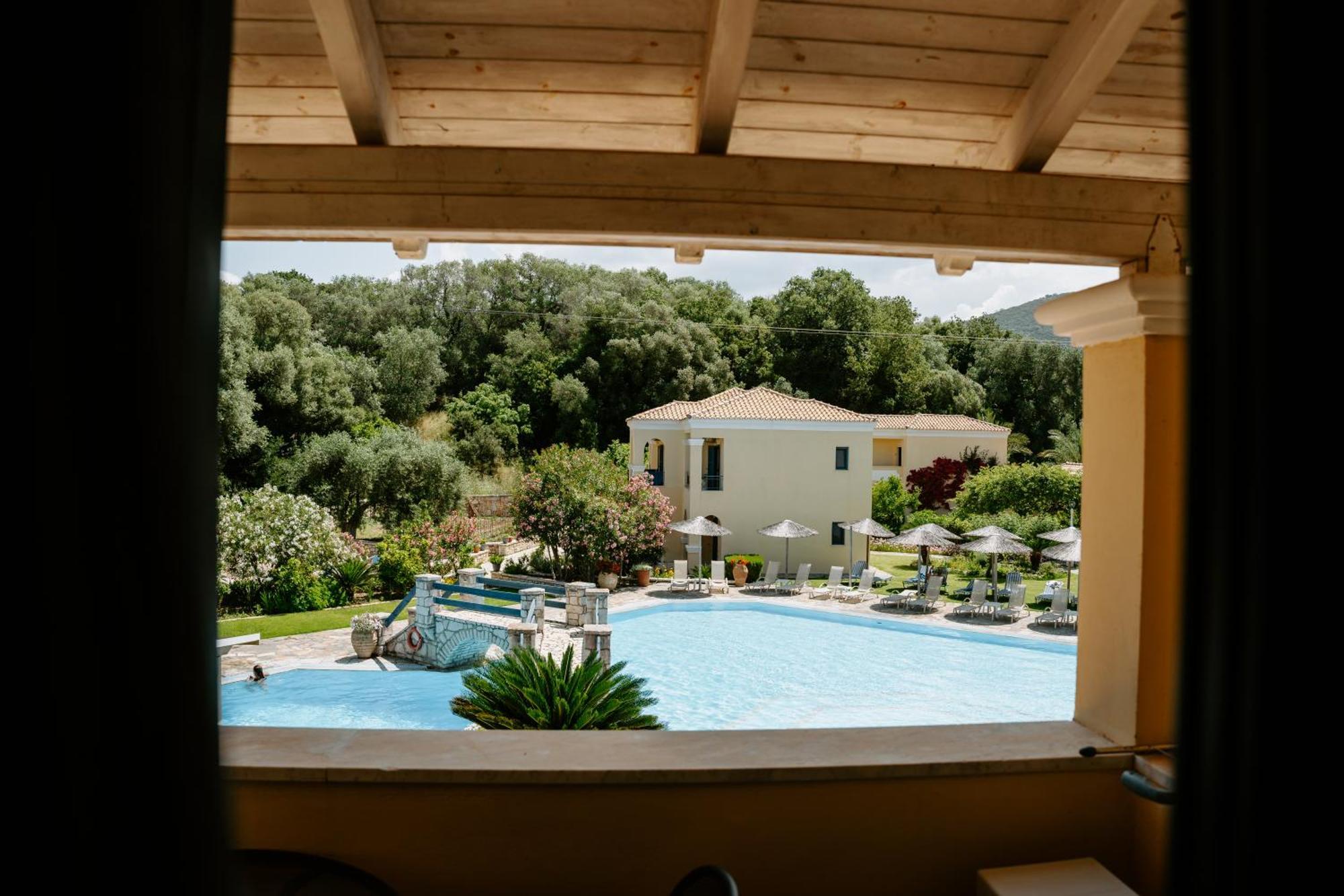 Karavostasi Beach Hotel Pérdika Exterior foto